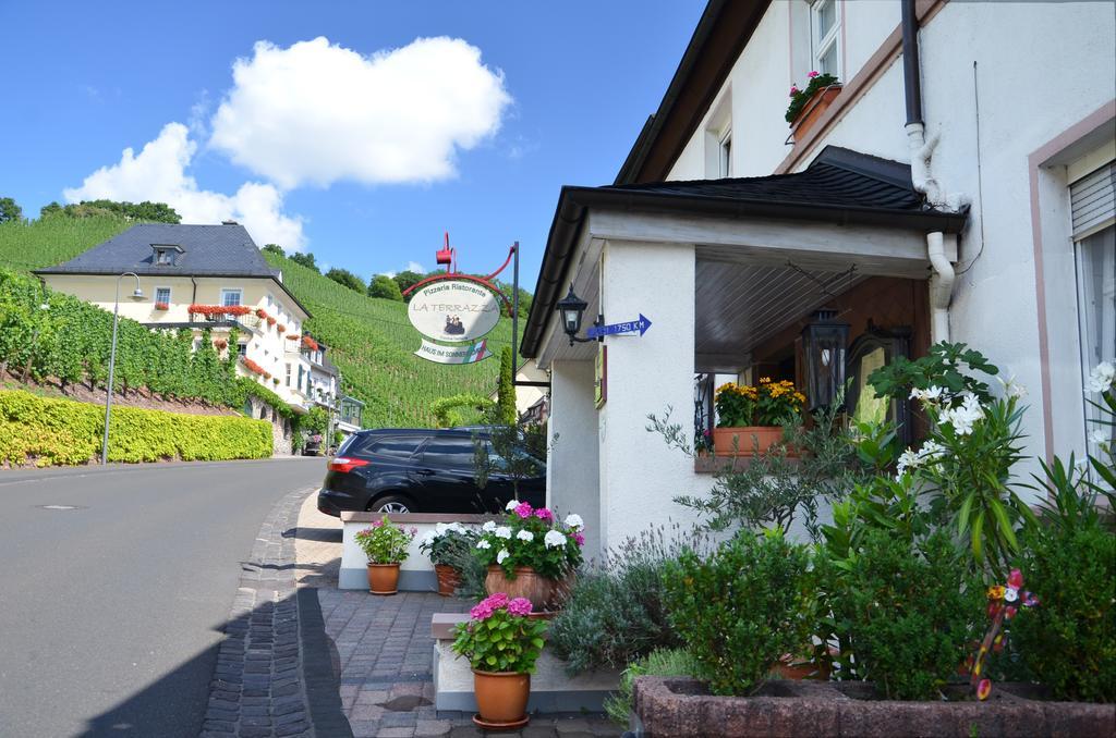 Hotel Restaurant Wuerzig In Юрциґ Екстер'єр фото