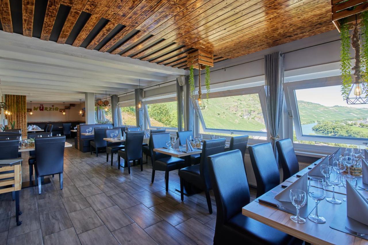 Hotel Restaurant Wuerzig In Юрциґ Екстер'єр фото