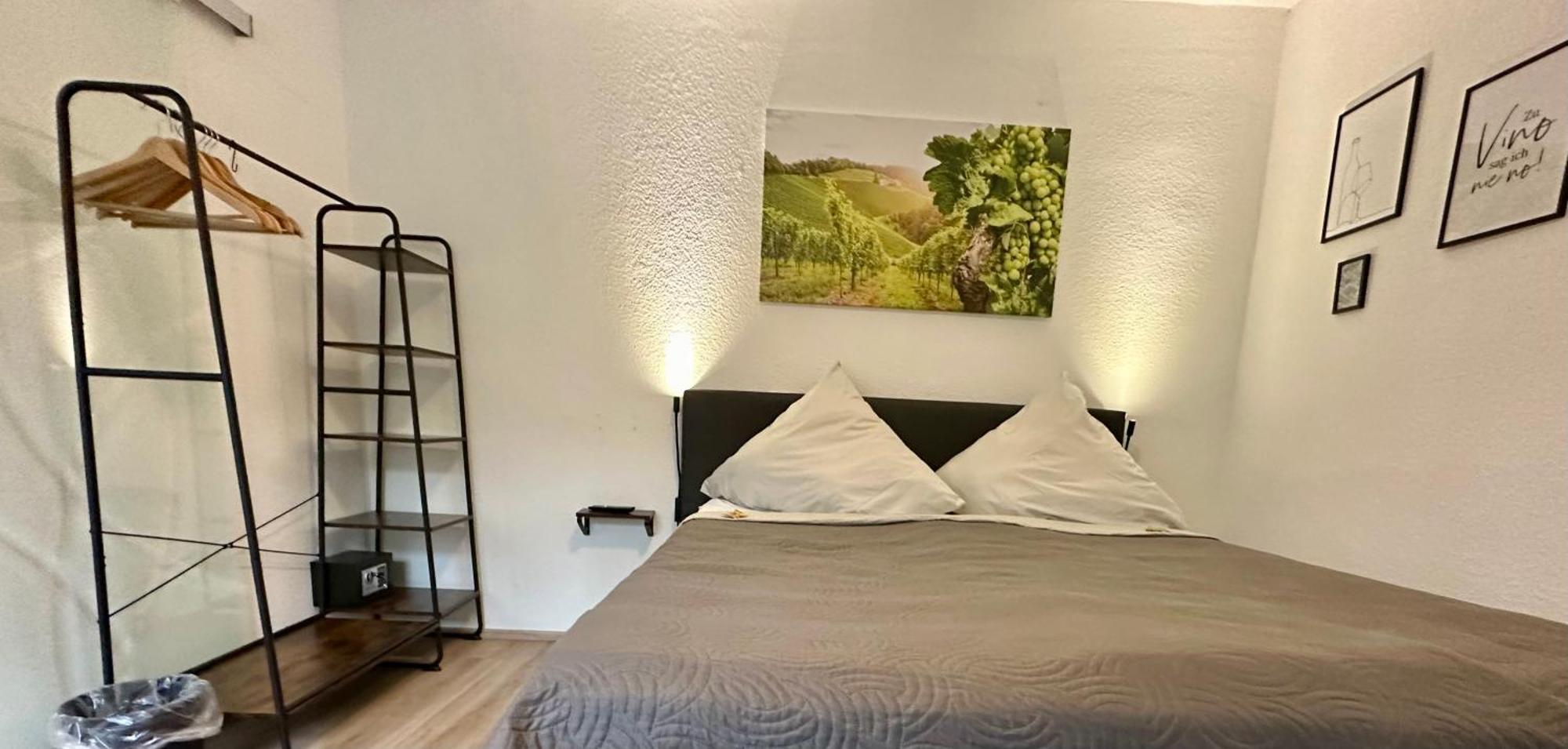 Hotel Restaurant Wuerzig In Юрциґ Екстер'єр фото